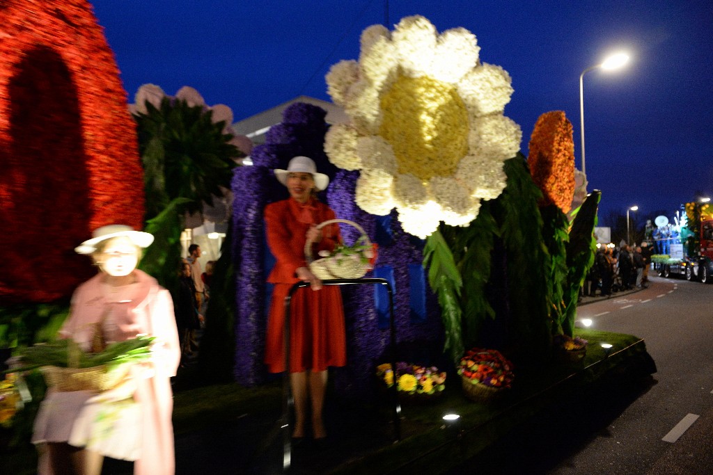 ../Images/Bloemencorso Noordwijkerhout 218.jpg